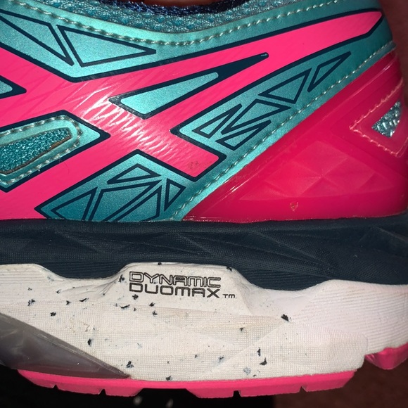 Asics running shoes - Picture 6 of 7